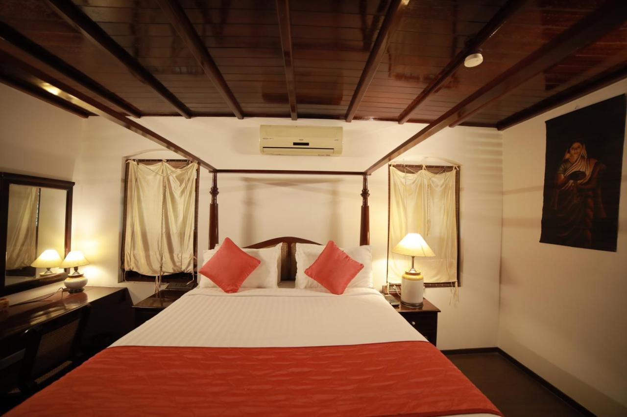 Heritage Methanam Kochi Ngoại thất bức ảnh